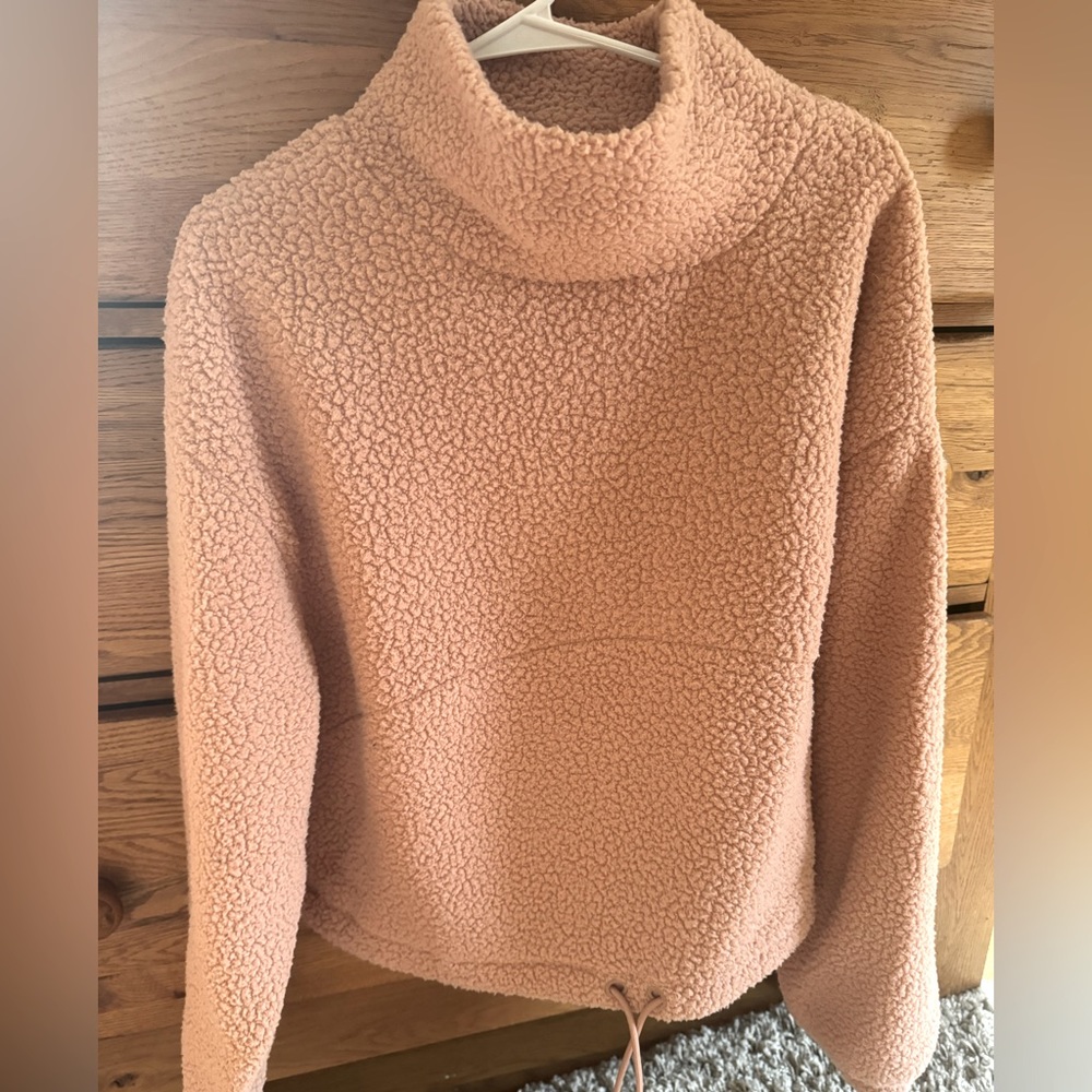 Soft fleece pullover.  Worn once, great condition!